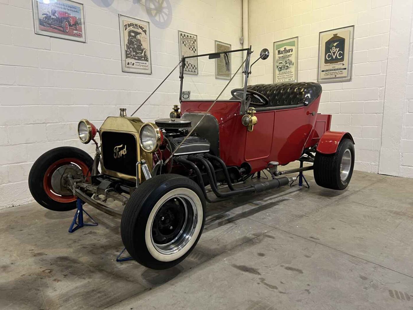 Ford T-Bucket 1915 V8-292