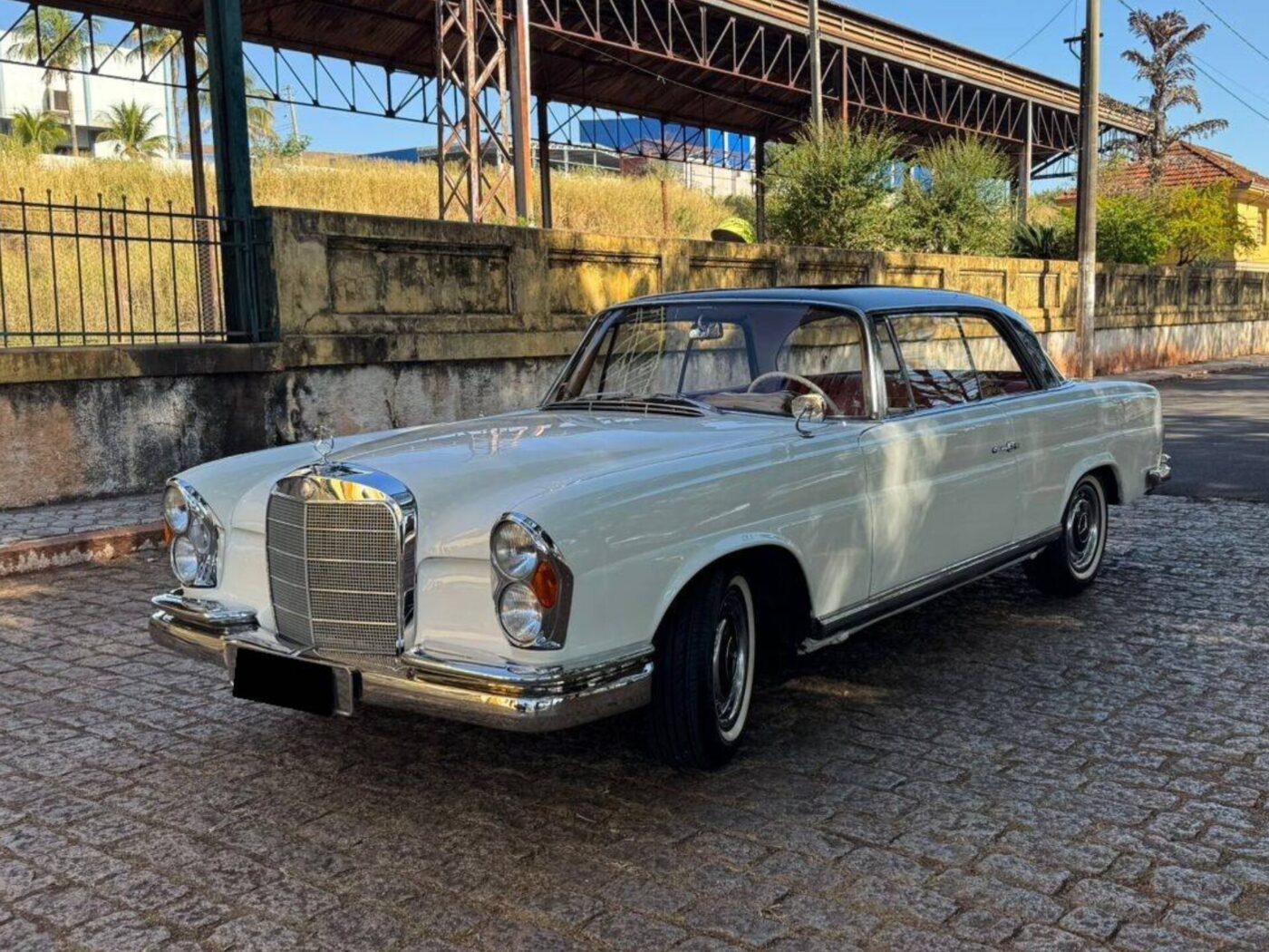 Mercedes Benz 1963 220 SE