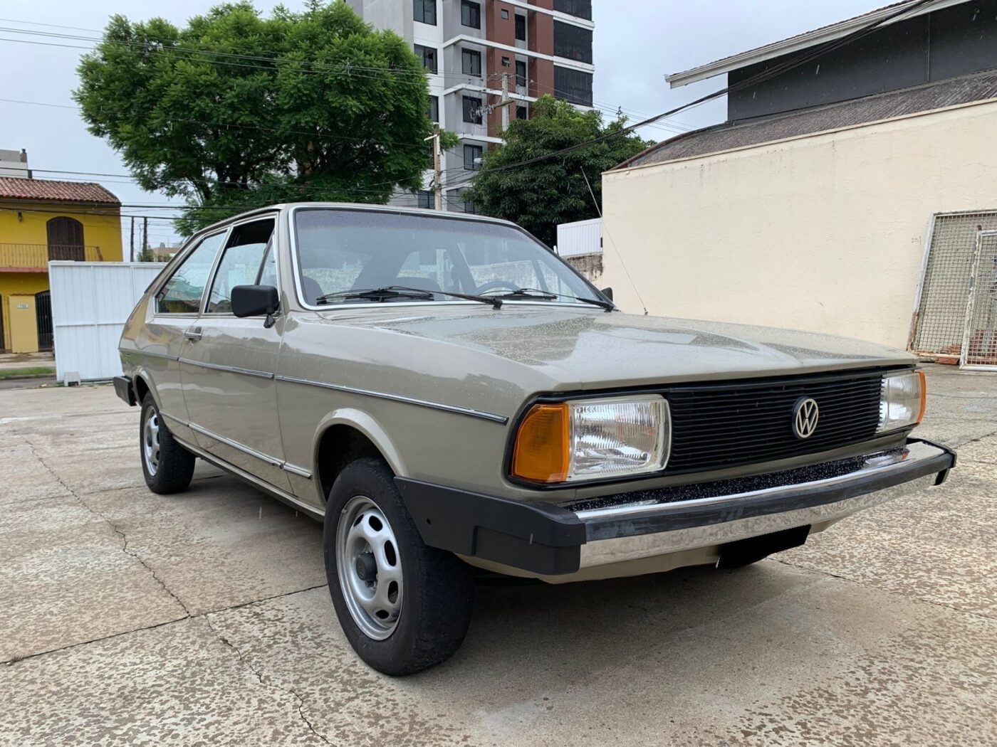 VW_Passat_1980_LS